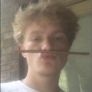 Meet your Posher, Logan